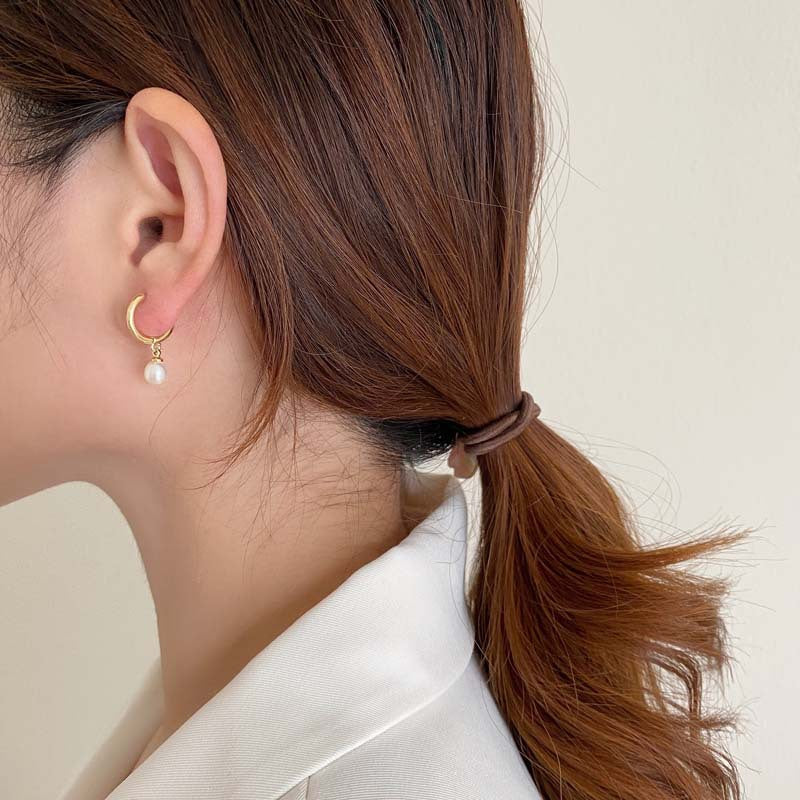 Amelia Pearl Hoop Earrings